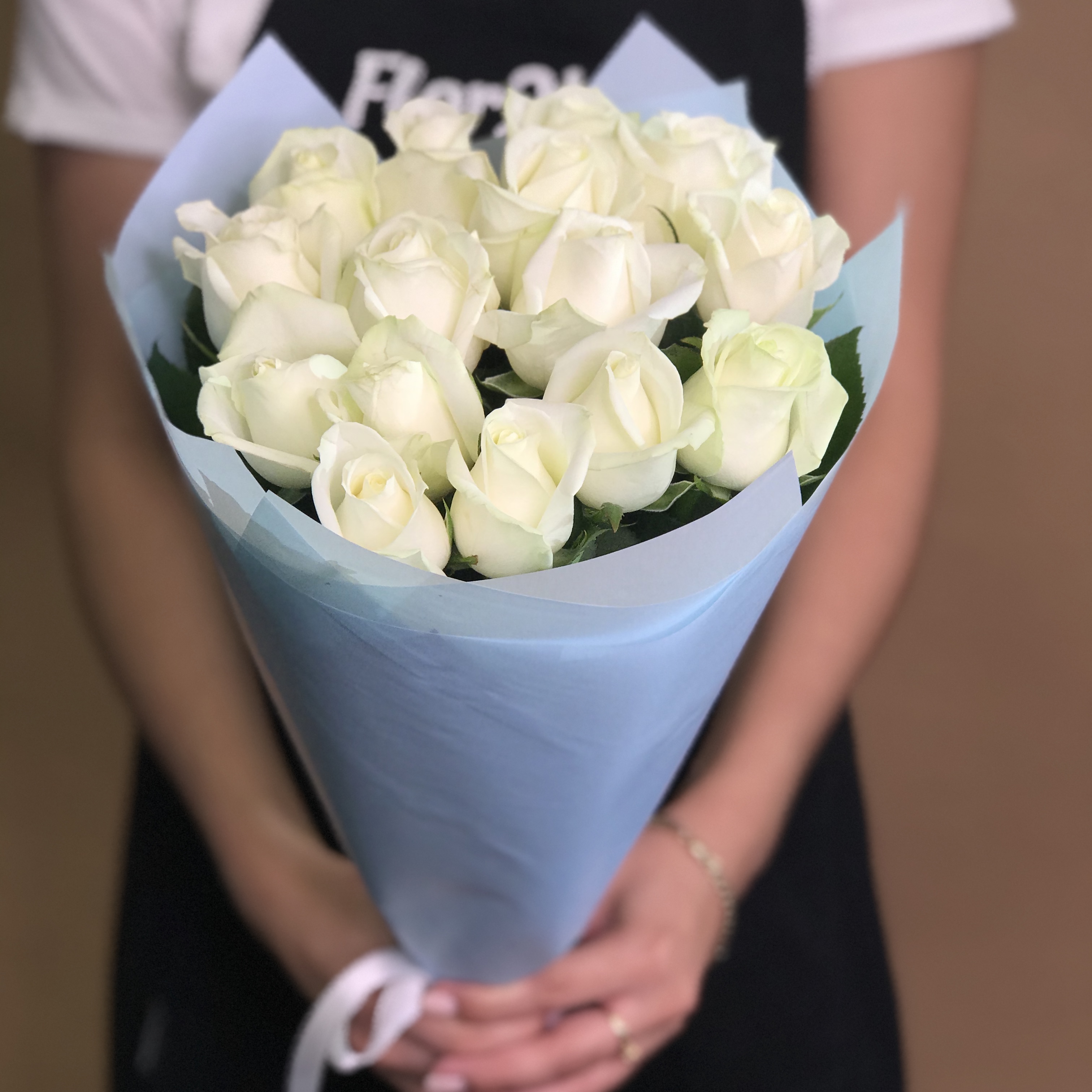 Букет из 15 белых роз (60 см) букет из 15 белых роз 60 см
