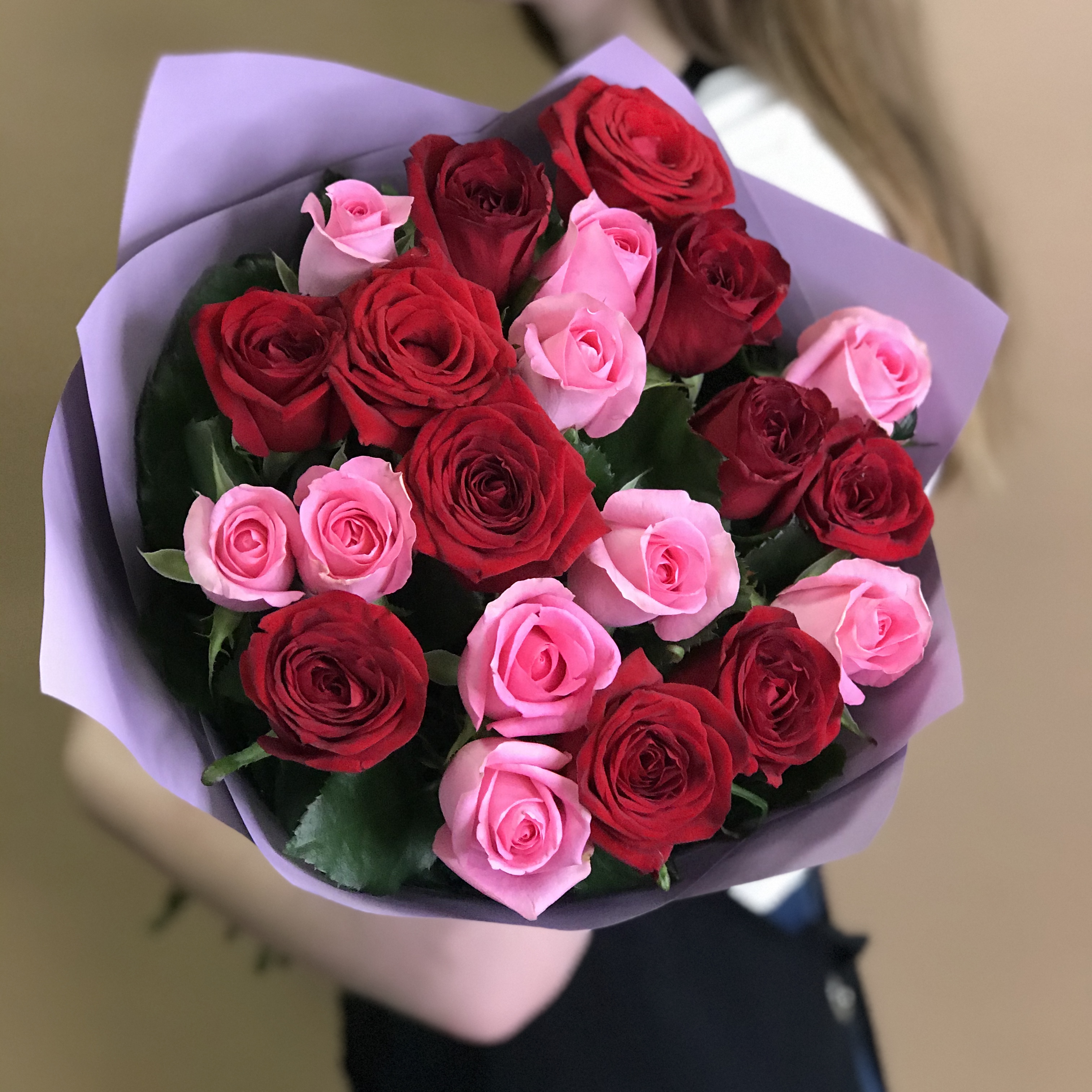 букет из красных и розовых роз 25 шт 60 см Букет из красных и розовых роз 21 шт. (60 см)
