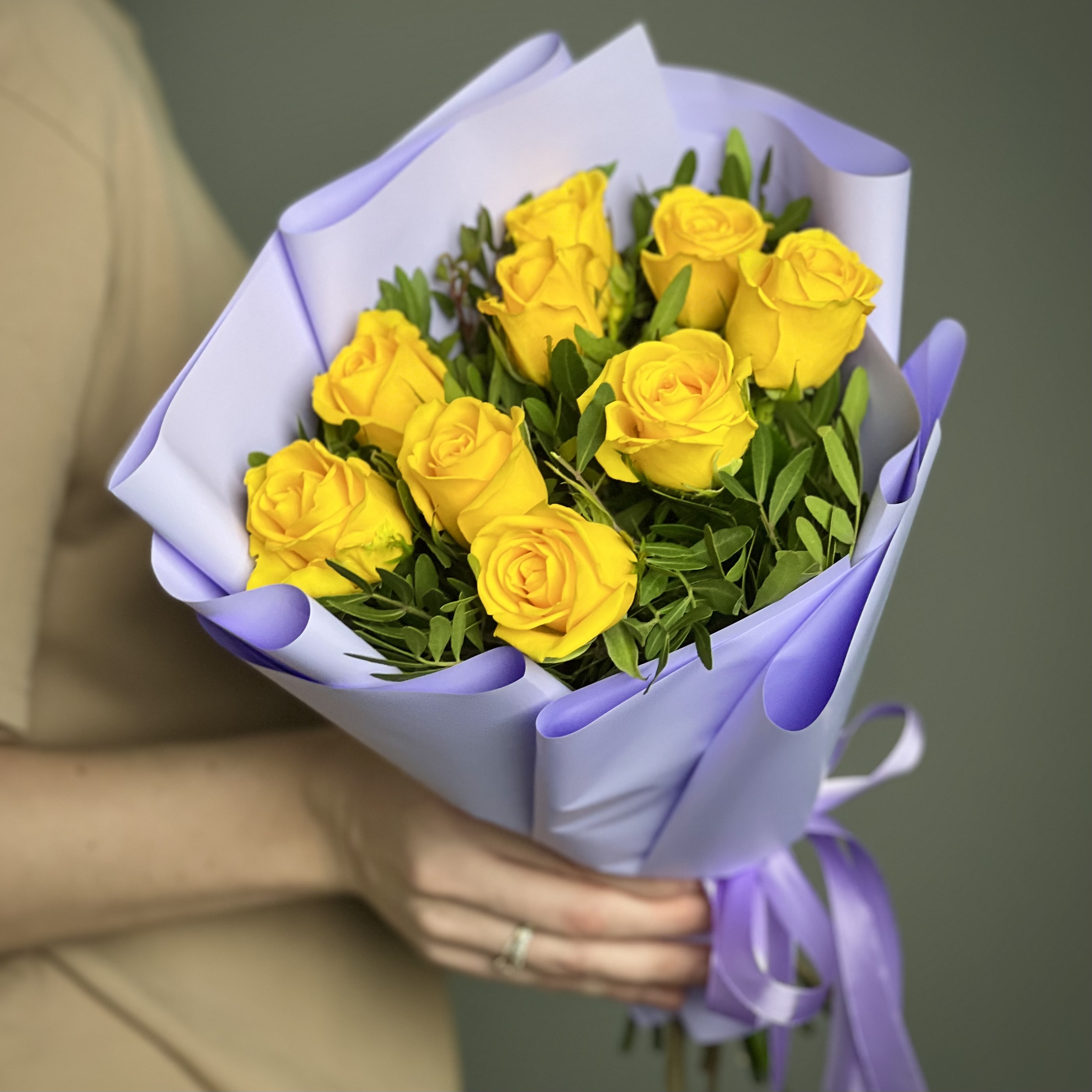 Букет из 9 желтых роз с зеленью ультратонкий силиконовый чехол накладка для vivo v15 с принтом букет роз