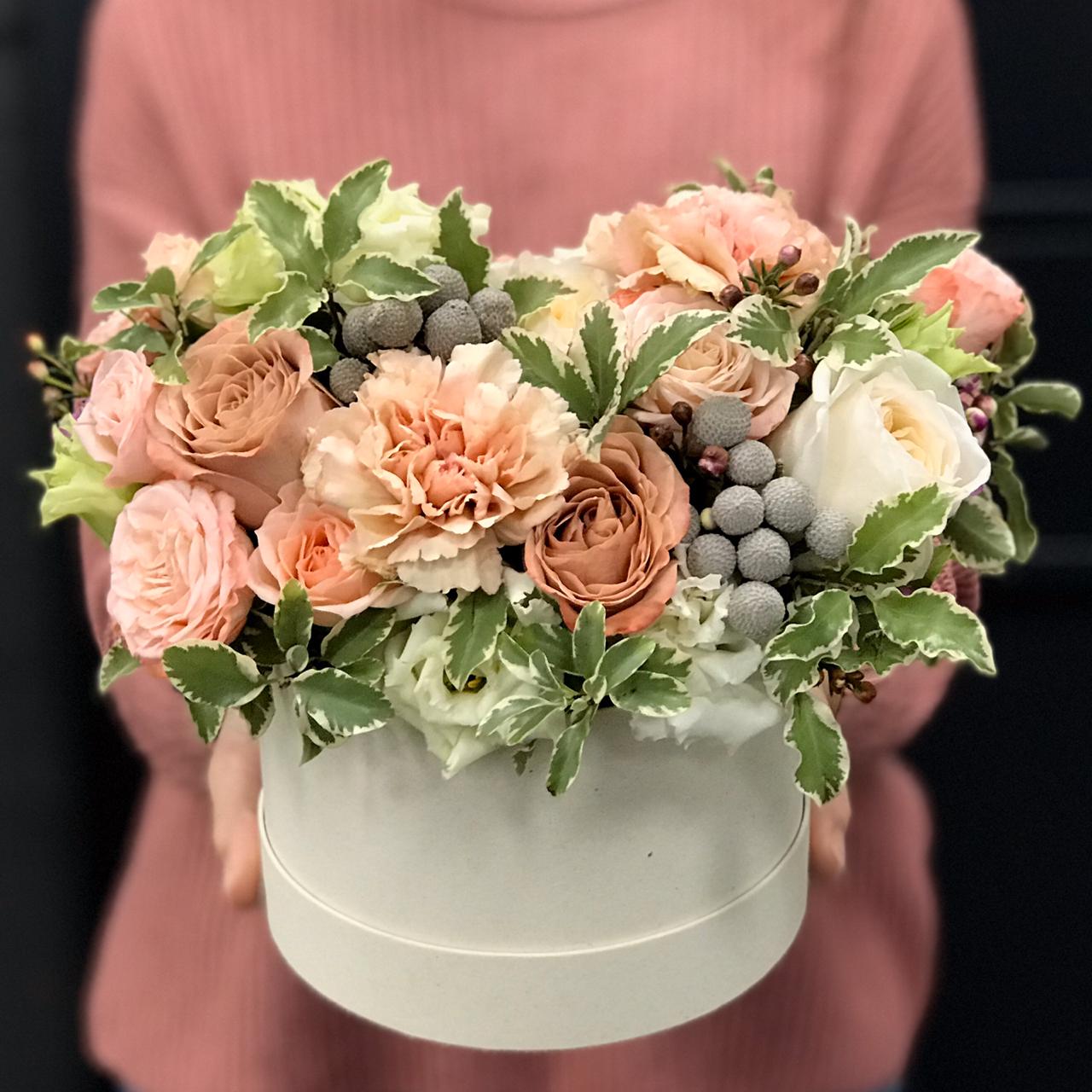 Insta букеты Цветы в коробке Вирджиния