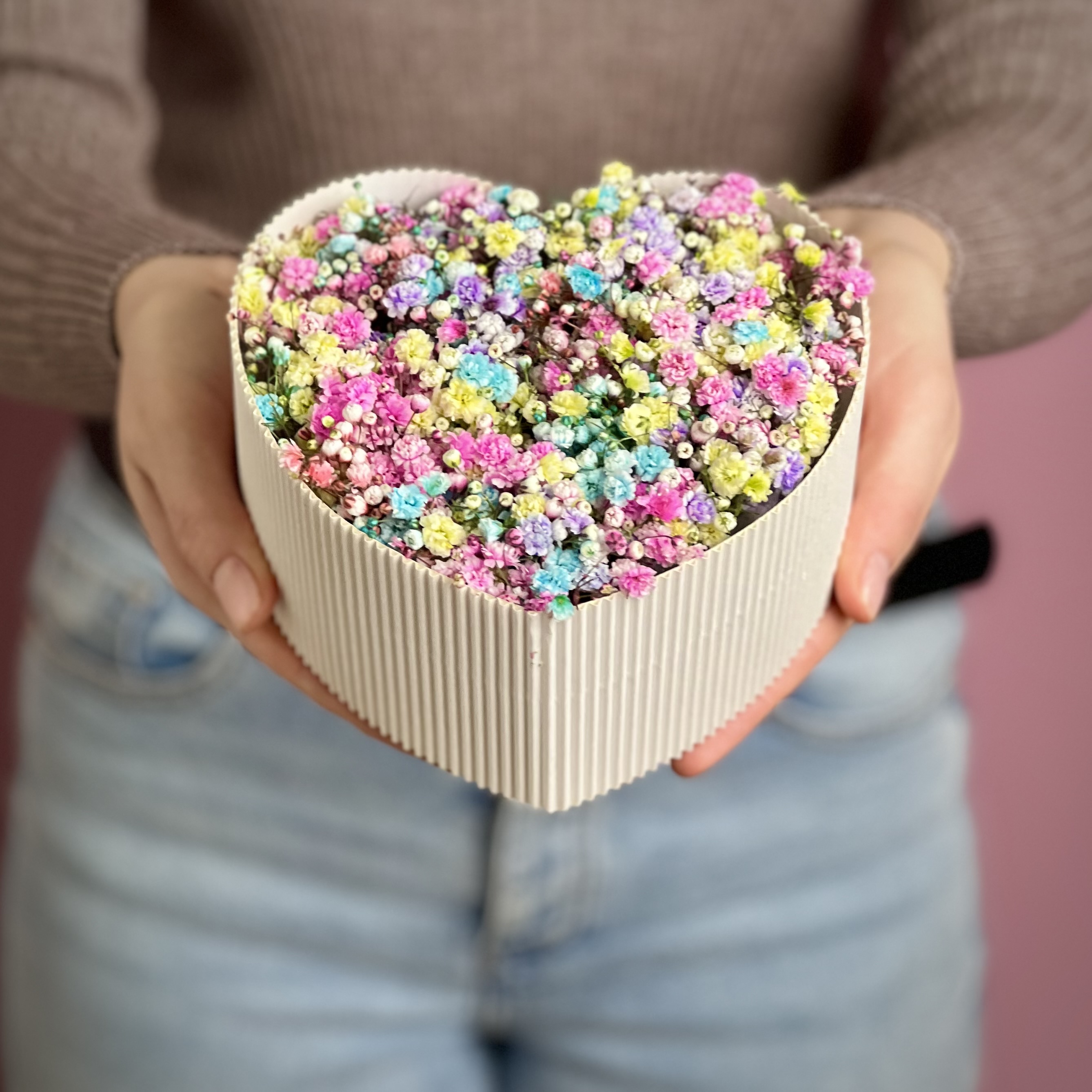 Гипсофила Цветная гипсофила в белом сердце S