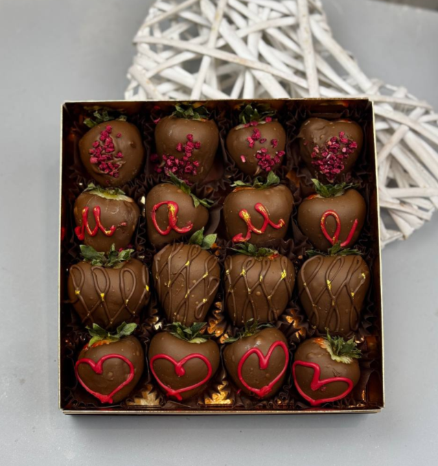 Для crm Набор из клубники в шоколаде "Маме"