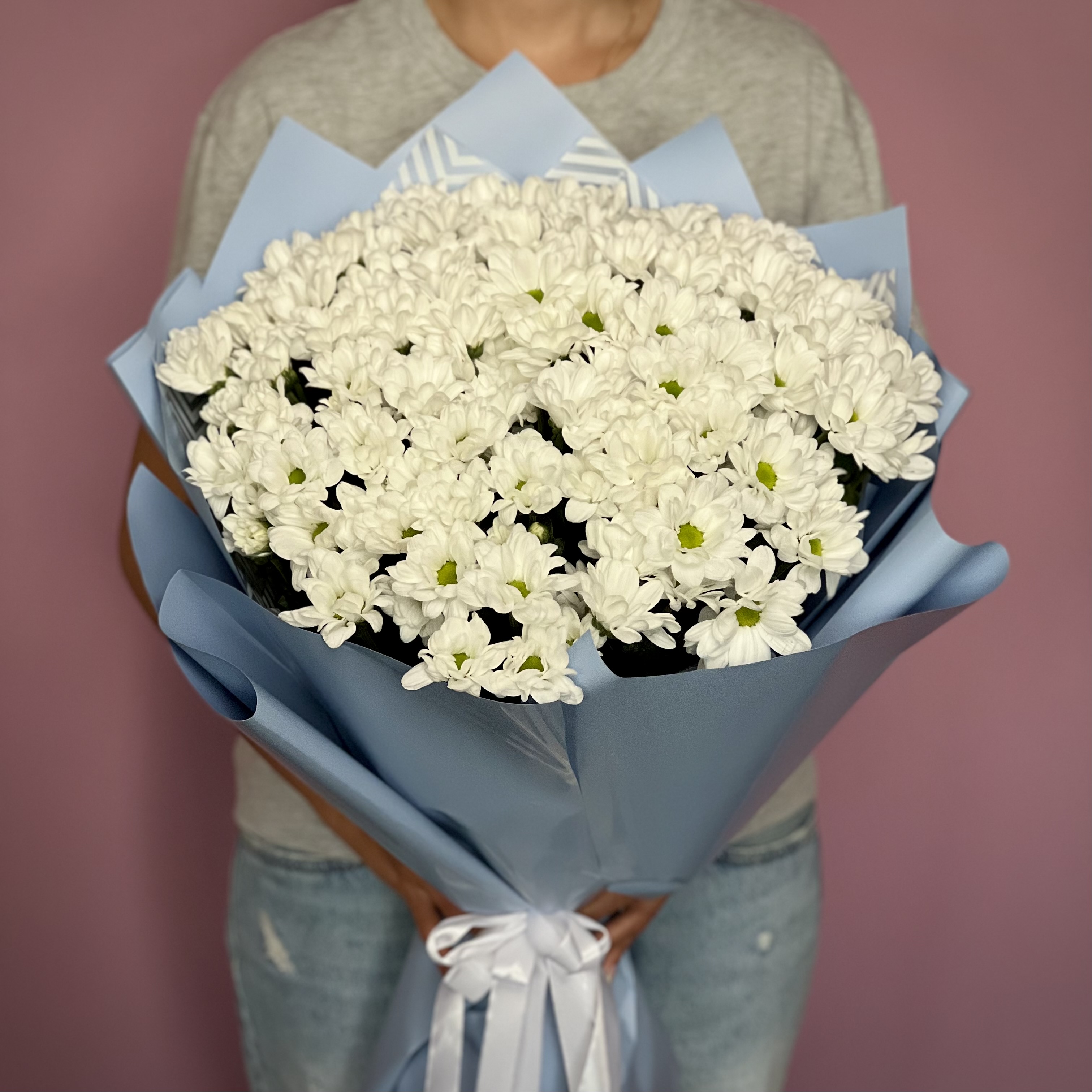 Хризантемы Букет из 19 кустовых хризантем