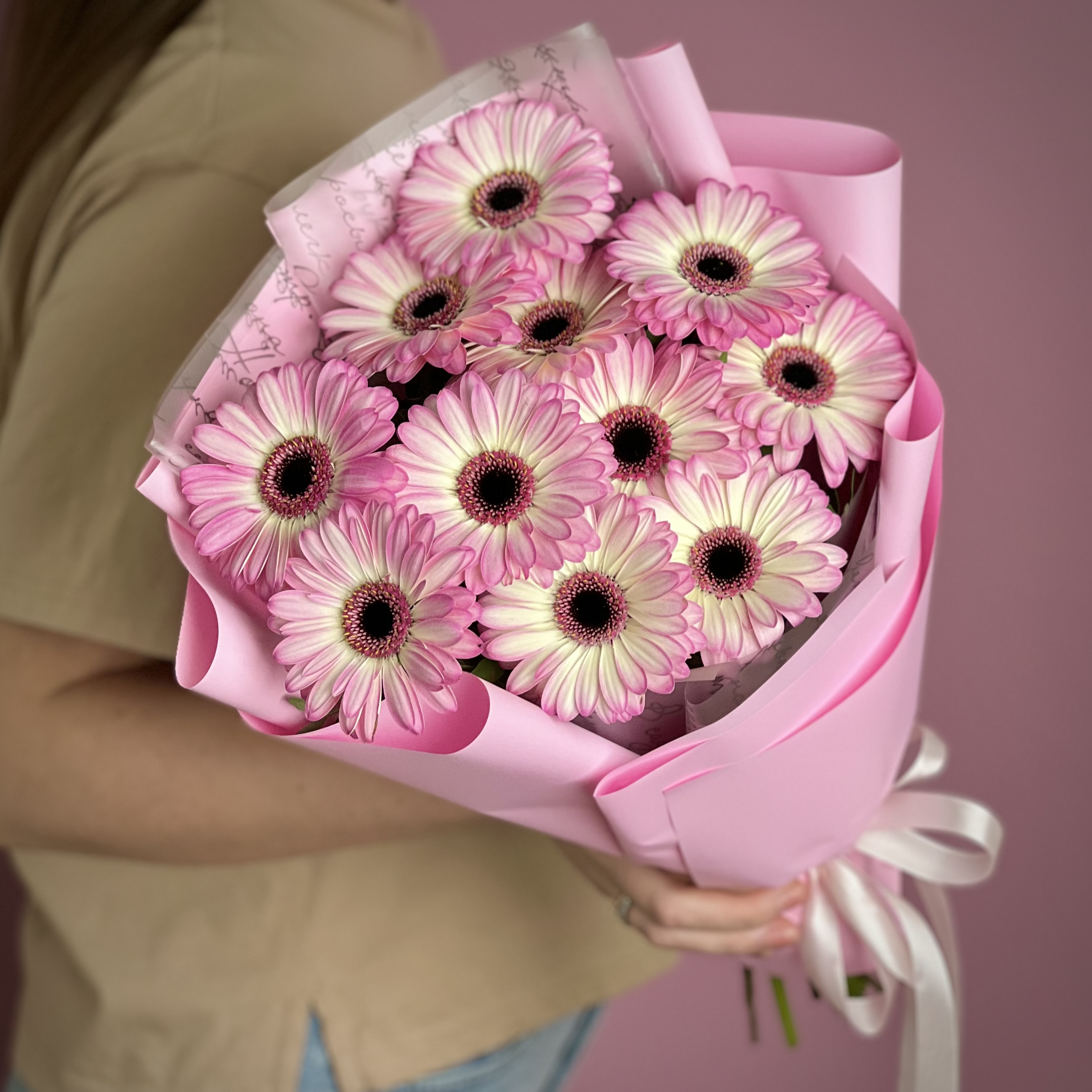 Герберы Букет из 11 розовых гербер мини