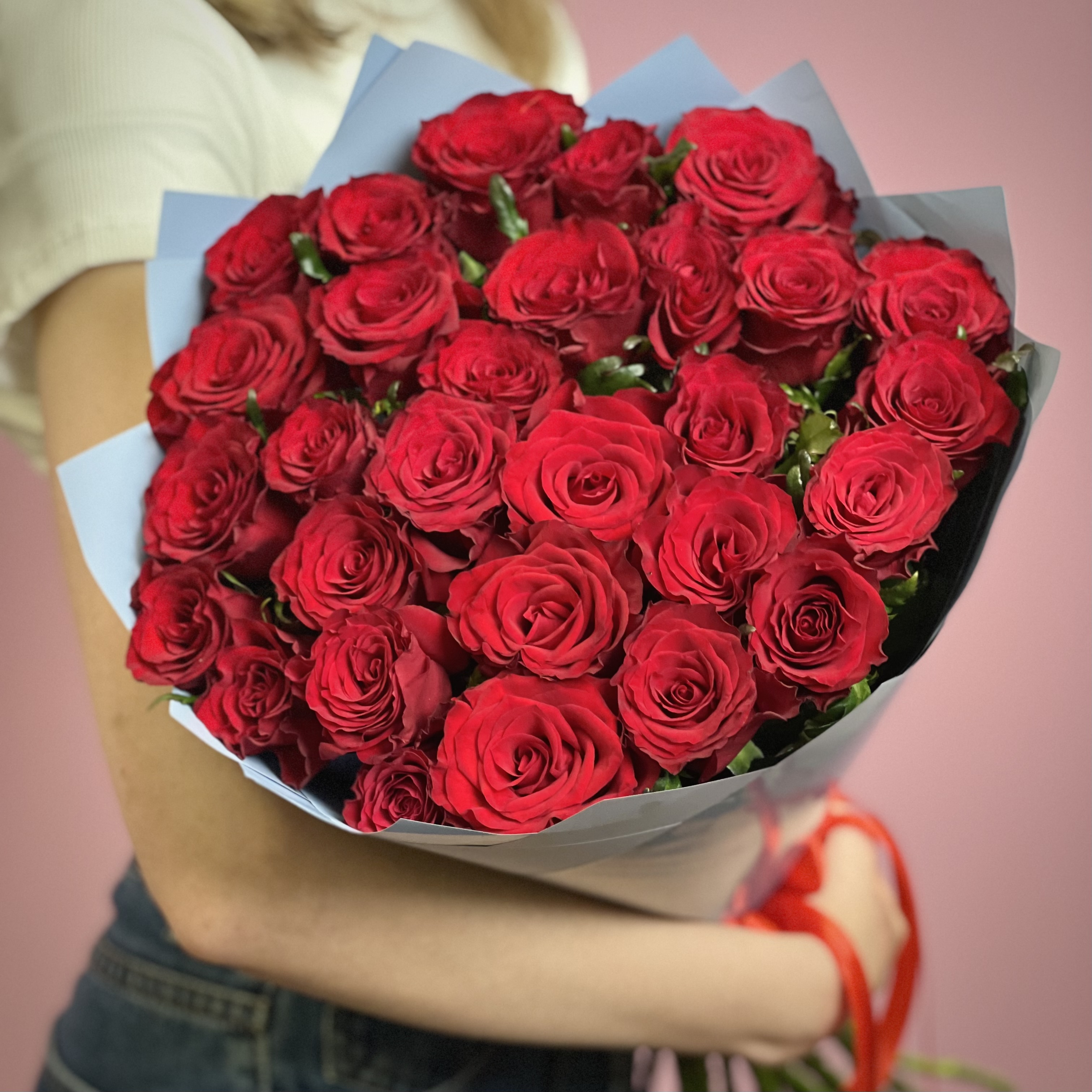 Букеты из роз Букет из 29 роз сорта Престиж (70 см)