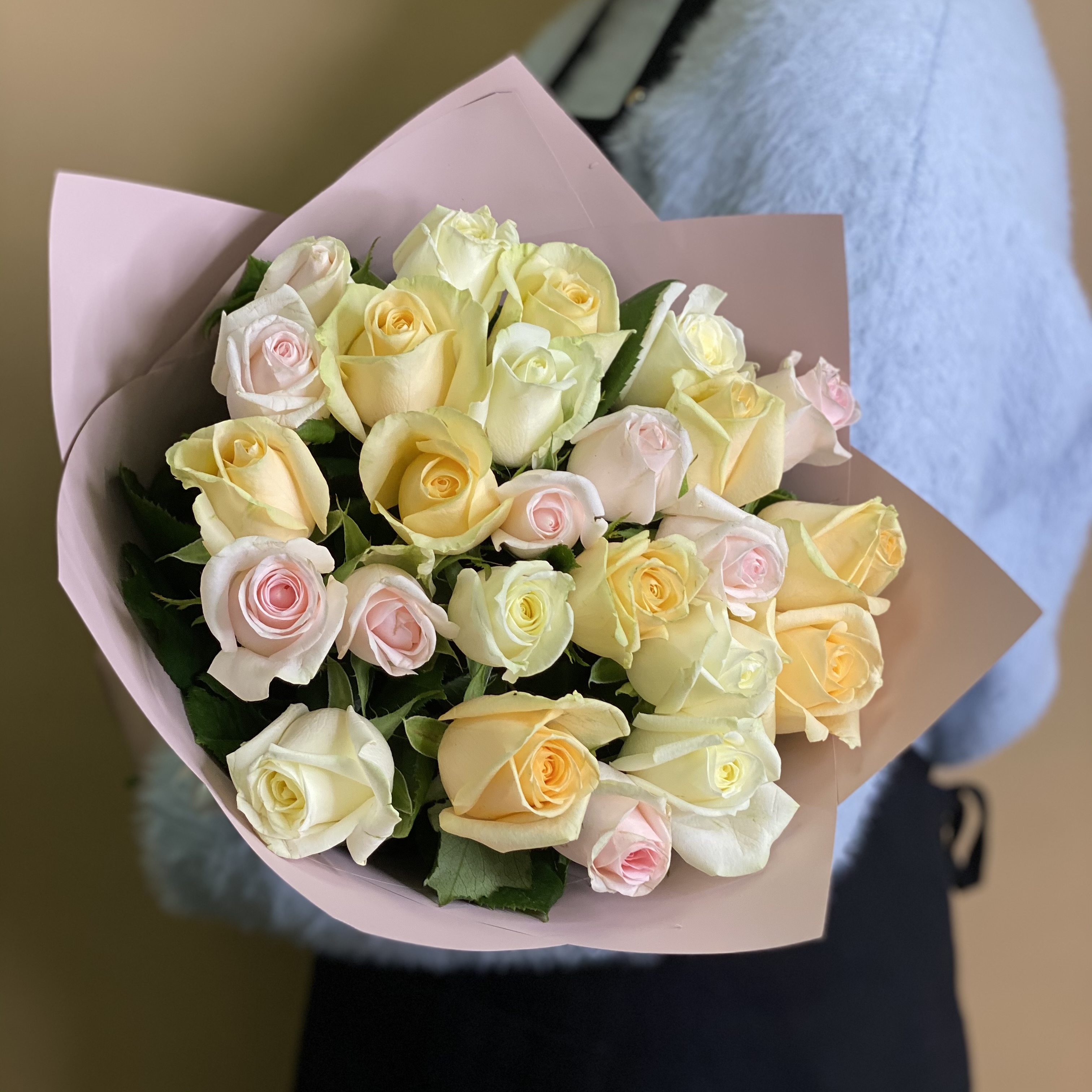 Розы Букет из роз нежный микс 25 шт. (50 см)